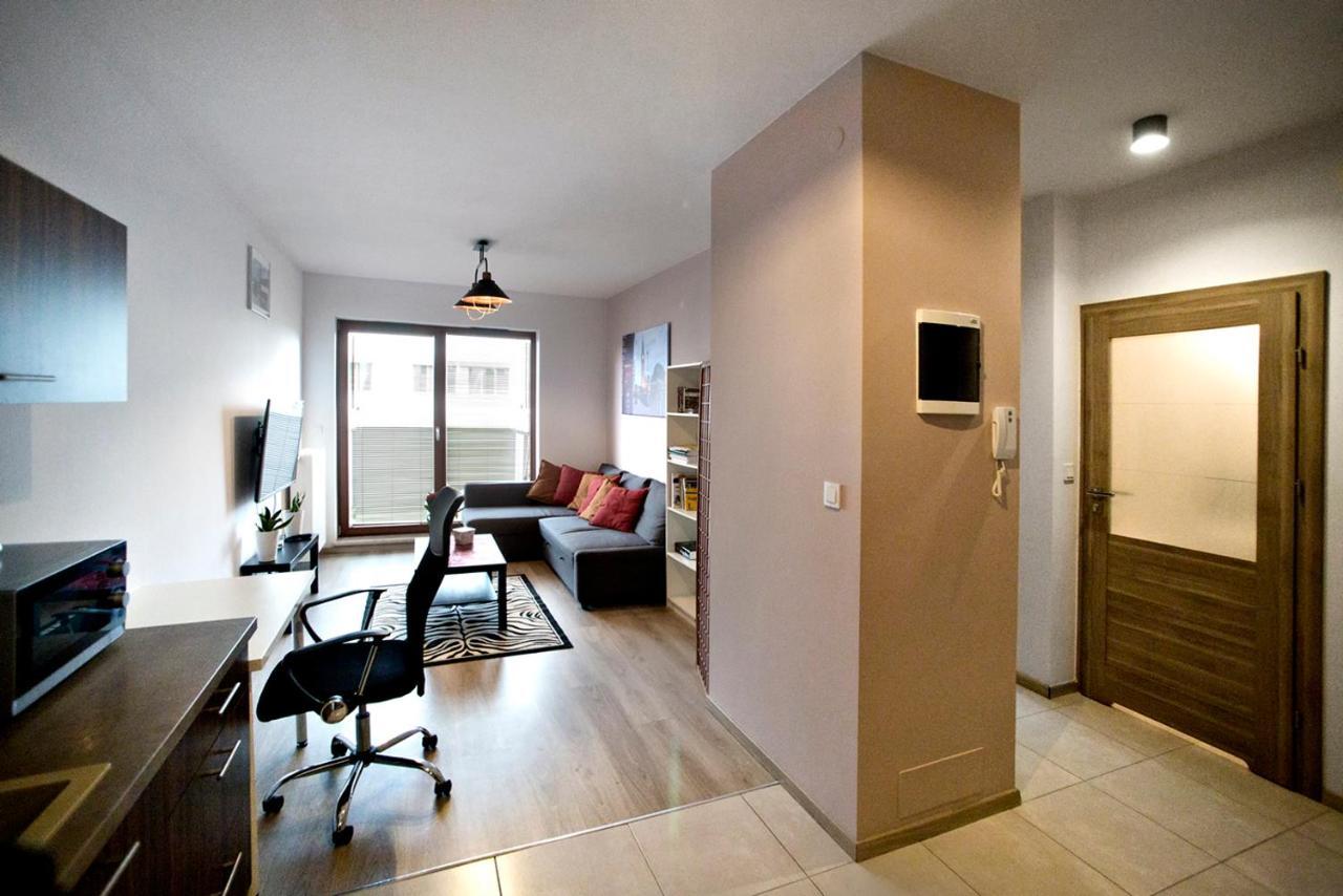Airport Okecie Klobucka P&O Serviced Apartments ワルシャワ エクステリア 写真
