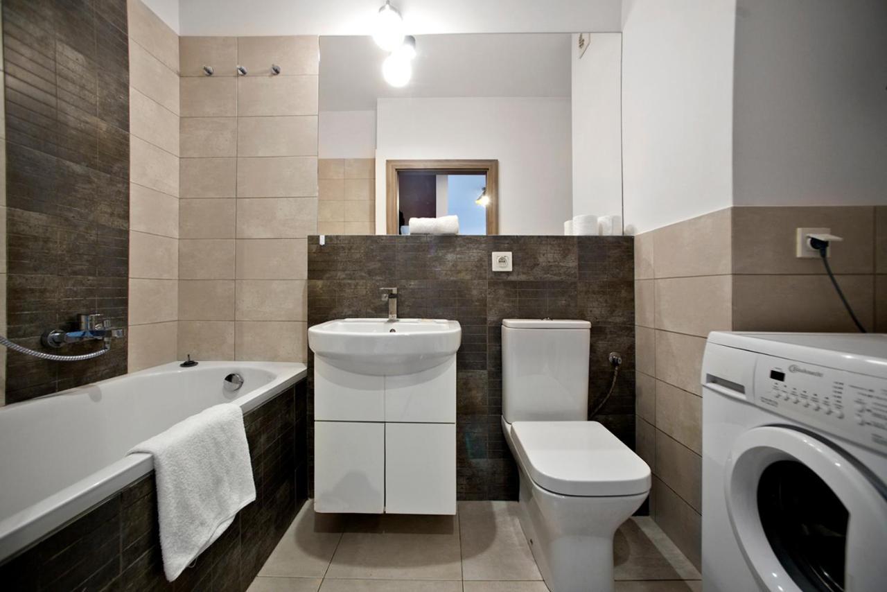 Airport Okecie Klobucka P&O Serviced Apartments ワルシャワ エクステリア 写真