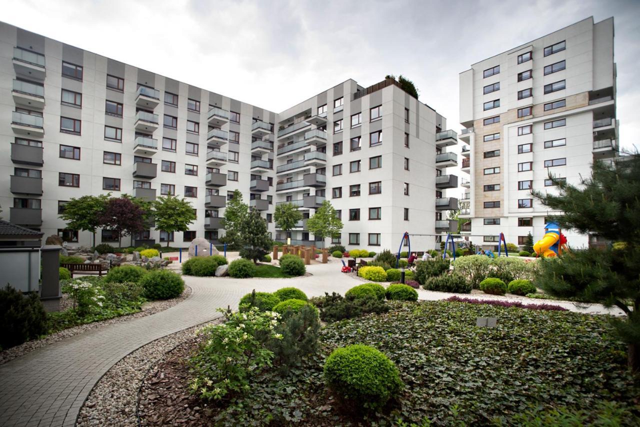 Airport Okecie Klobucka P&O Serviced Apartments ワルシャワ エクステリア 写真